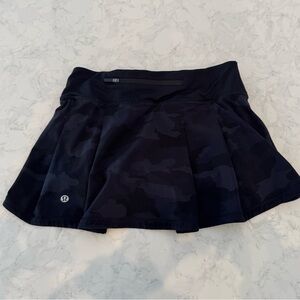Lululemon camo skirt